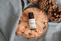 Ätherisches Zirbelkiefern-Öl 10ml -Karseifen Verkäufe 20210318 EN CR 144 scaled